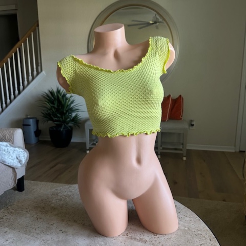 Intimately yellow crop top size XS
